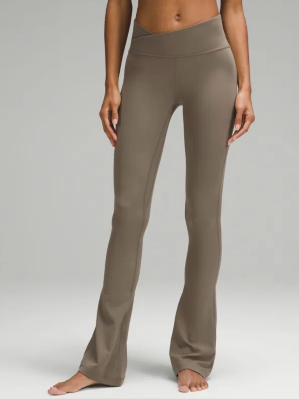 🆕Lululemon - 2024 Align Asymmetrical Mini Flare 32"